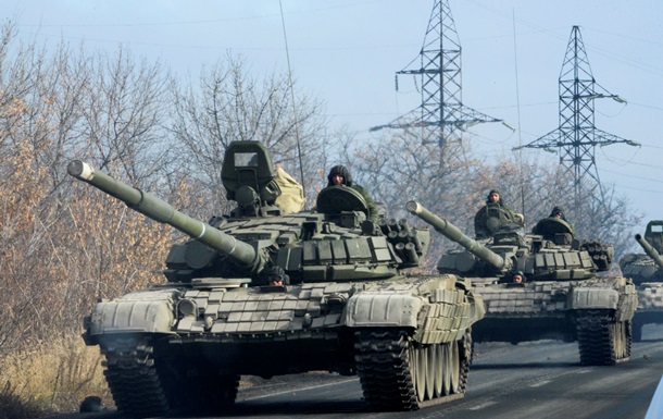 Россия срочно усиливает военные части: на Донбасс зашла крупная партия техники РФ, к госгранице стянуты десятки танков