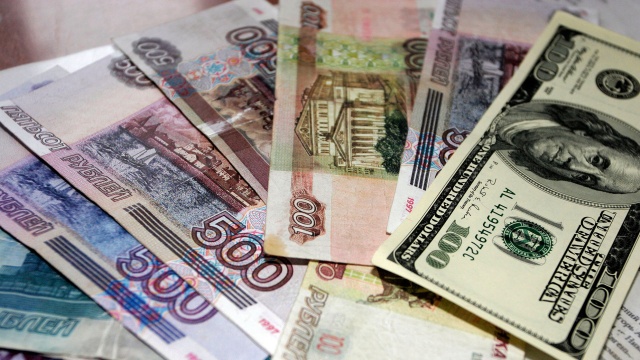 Курс рубля и гривны к доллару и евро. Онлайн-трансляция 03.01.2015