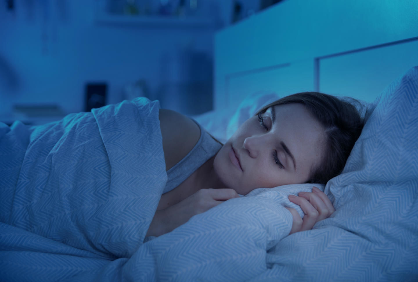 Чому так важливо спати у темряві