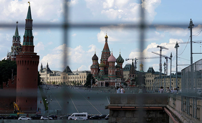 "Россия идет по дороге, которой нет: в Кремле озабочены и не знают, что делать", - Дмитрий Орешкин