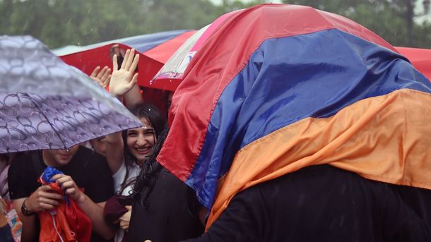 ​В Ереване снова массовые акции: люди выдвинули требования Пашиняну