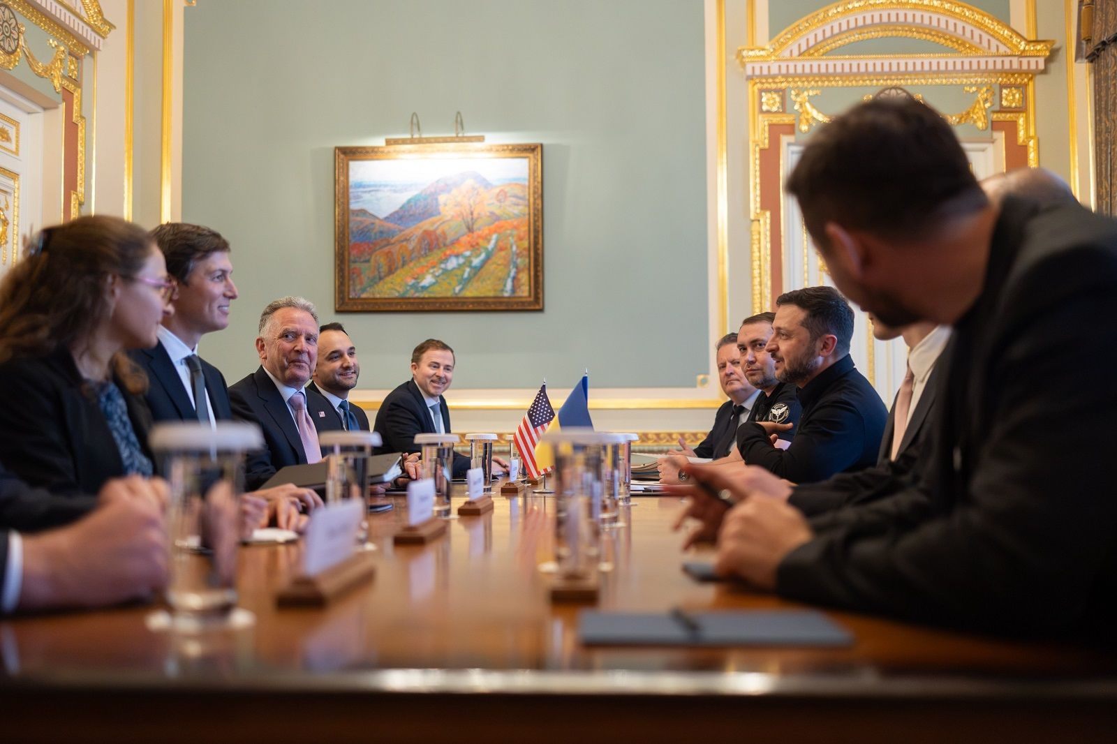 Зеленский сравнил эффективность визита посланников Трампа в Киев с ЗРК Patriot: "Приезжайте почаще"