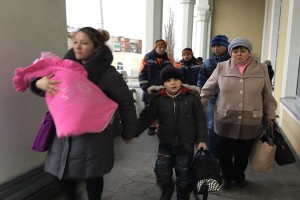 ГСЧС: За сутки из Авдеевки и Дебальцево вывезли 269 человек