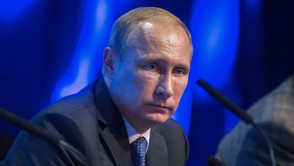 Путин не видит необходимости в проведении "Минска-3"