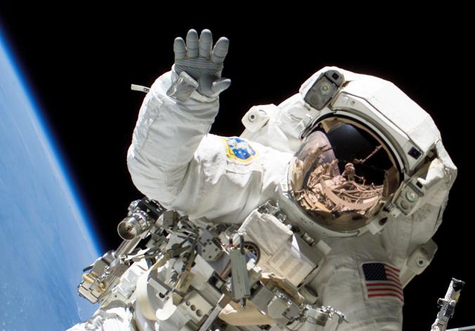 "С русскими даже в космос не полетим!" - NASA разрывает контракт с "Роскосмосом", на МКС американцы будут летать на своих кораблях