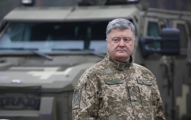 Порошенко встал на защиту генерала Назарова, осужденного по делу катастрофы Ил-76 под Луганском: "Не могу молчать - гражданский суд посадил боевого генерала на семь лет!"