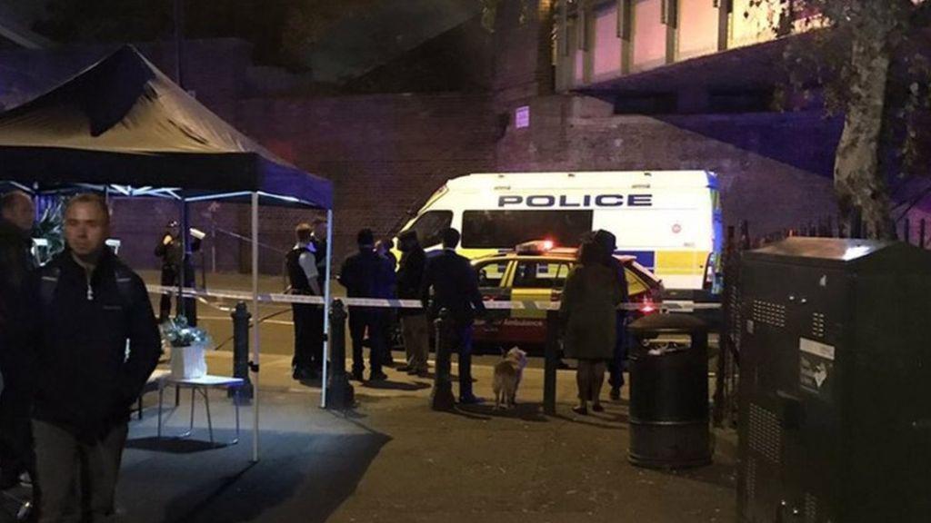 Лондон в панике: неизвестный устроил резню у станции метро, на которой в сентябре ИГИЛовцы совершили кровавый теракт