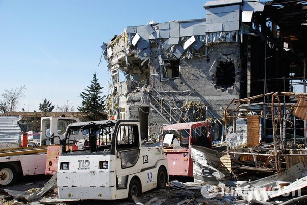 Руины Донецкого аэропорта. Что осталось на выжженной земле после боя 09.10.2014