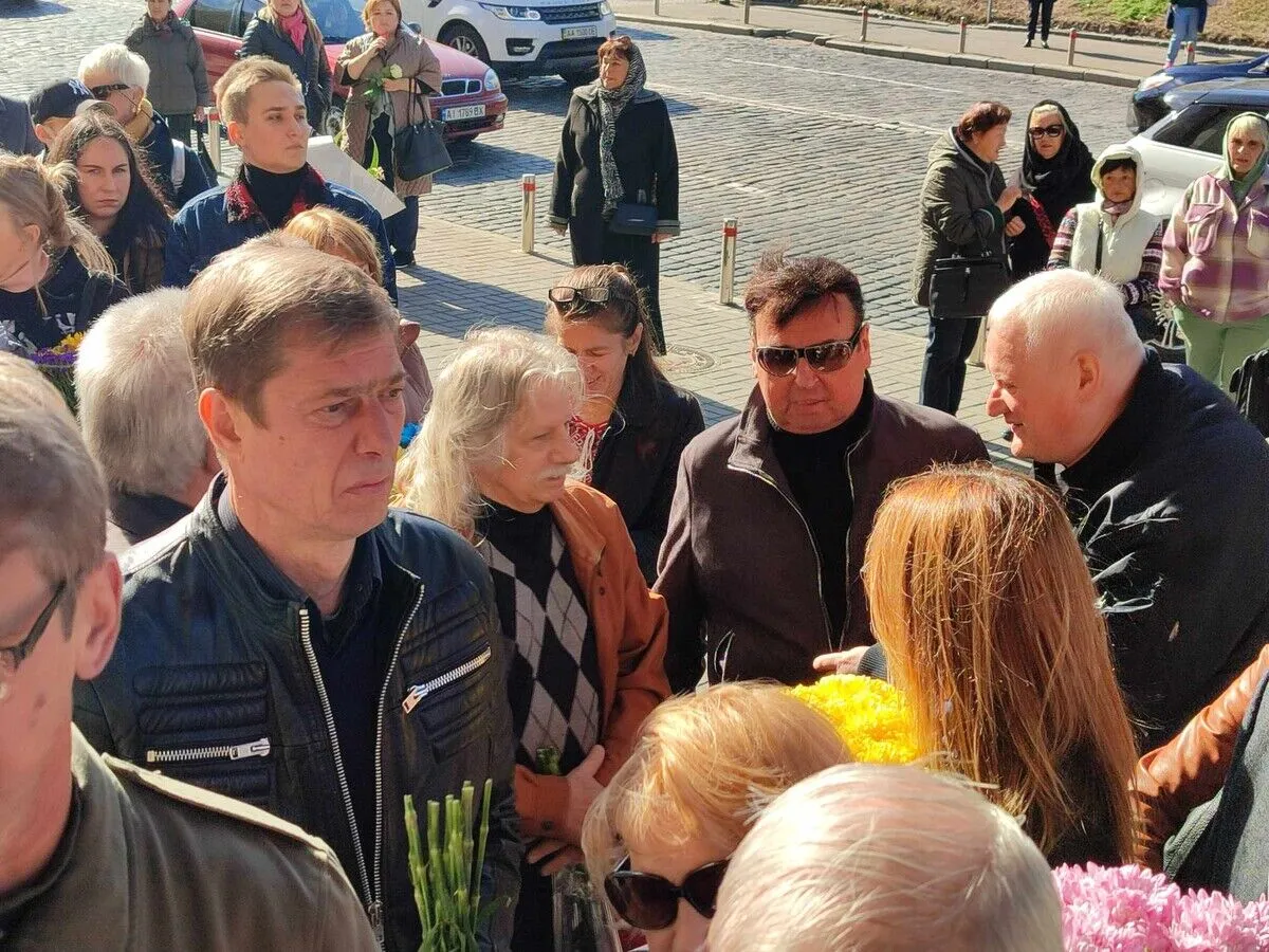 "Как пугливые зайцы, прятались от публики", – в Киеве неожиданно засветились артисты-предатели