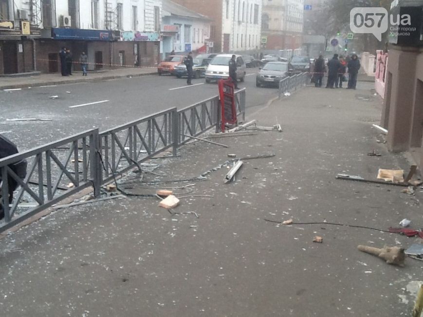 Что сейчас происходит на месте взрыва кафе в Харькове 