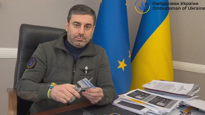 Мобилизация в Украине: омбудсмен Лубинец ответил, имеют ли права работники ТЦК ловить и бить людей