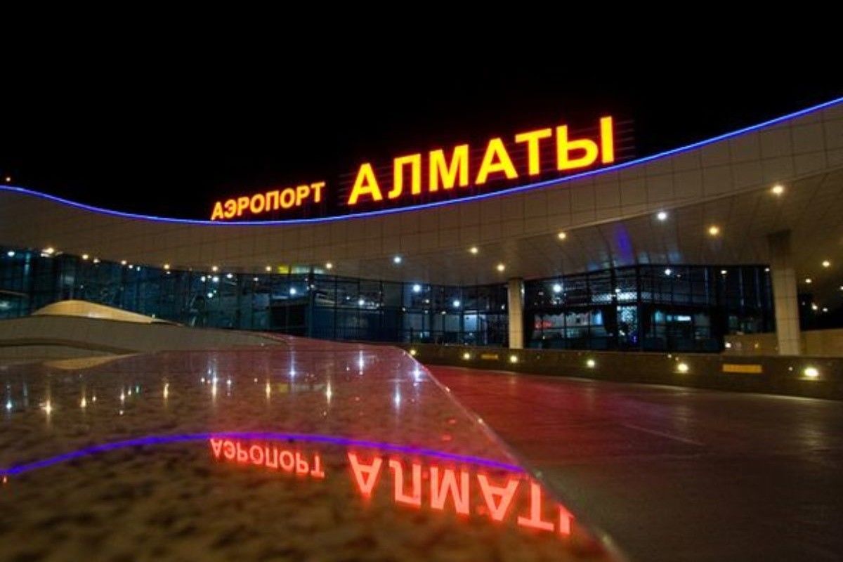 “Щоб війська РФ не прилетіли”, – росЗМІ про захоплення протестувальниками аеропорту в Алмати