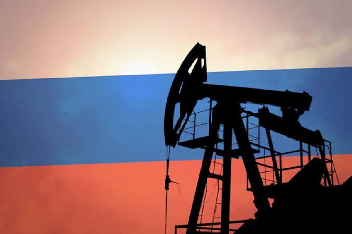 Нефтяная игла России ломается: добыча падает, экспорт сжимается, НПЗ горят