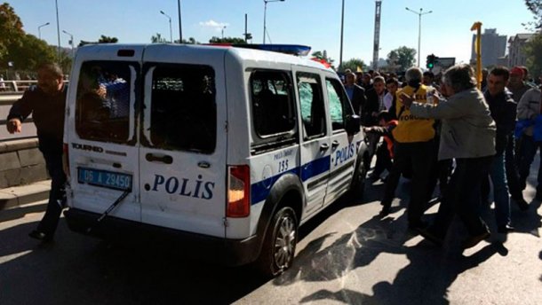 Эксклюзивные кадры момента взрыва на антивоенном митинге в Анкаре
