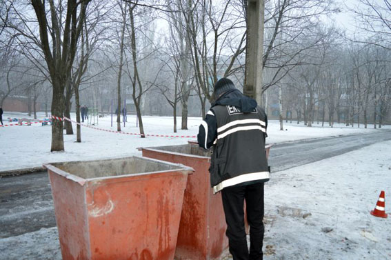 Страшная новость потрясла Краматорск: в мусорном контейнере обнаружен труп ребенка