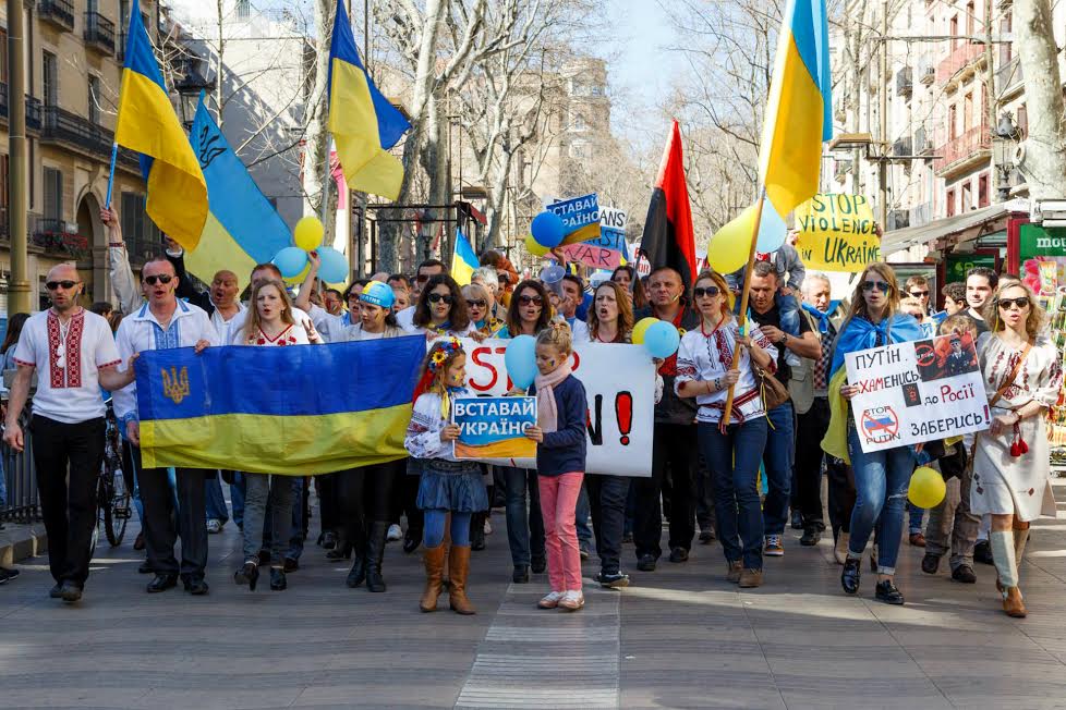 Под посольством Германии в Киеве проходит митинг против двойной политики Меркель 