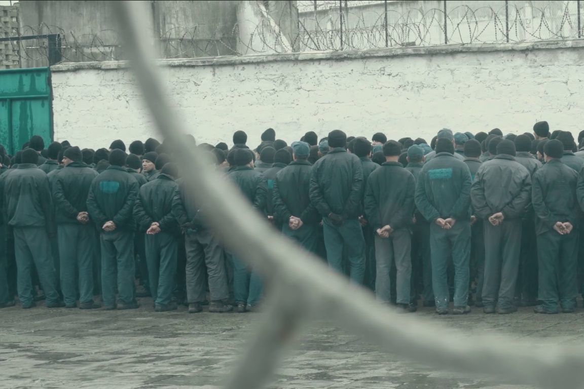 Денис White Rex посетил лагерь с военнопленными России: "Мы воюем не с РФ, а с путинскими собаками"