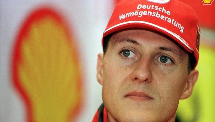 Семикратный чемпион мира в "Формуле-1" Михаэль Шумахер находится в коме и из последних сил борется за жизнь