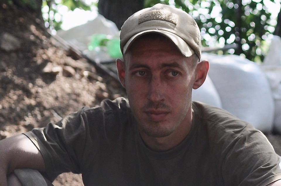Невосполнимая потеря: вчера в результате обстрела боевиками в АТО погиб командир боевой машины пехоты Денис Глова