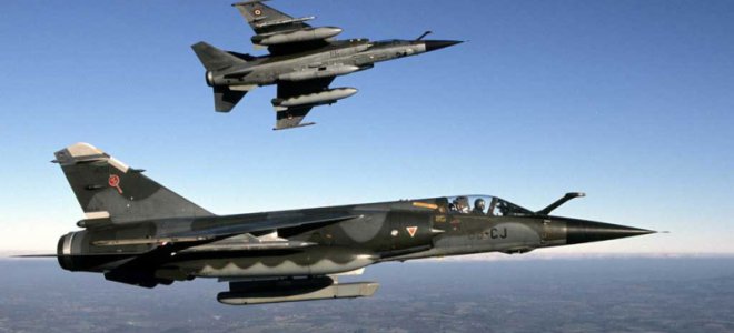 Военная авиация Франции уничтожила центр ИГ по производству ракет в Сирии
