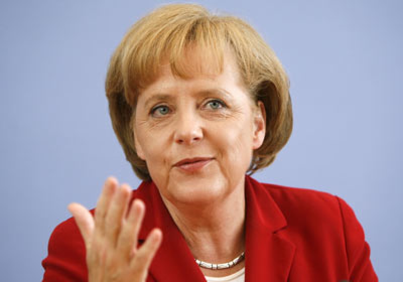 Меркель: кризис в Украине не уходит для ЕС на второй план из-за миграционной проблемы