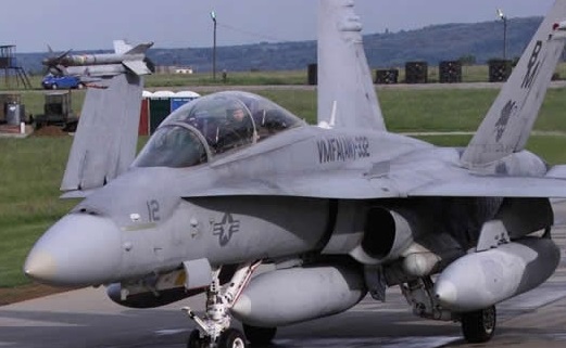 Американская авиация бомбит позиции исламистских боевиков в Ираке