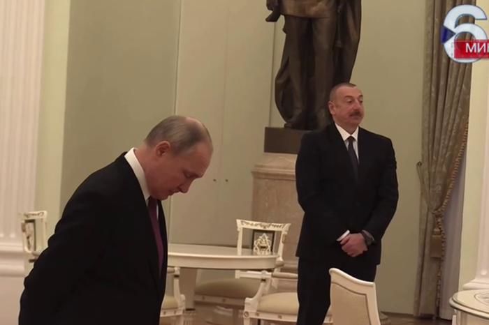 "Неловкий момент" между Алиевым и Путиным попал на видео - президент РФ не знал, куда деваться