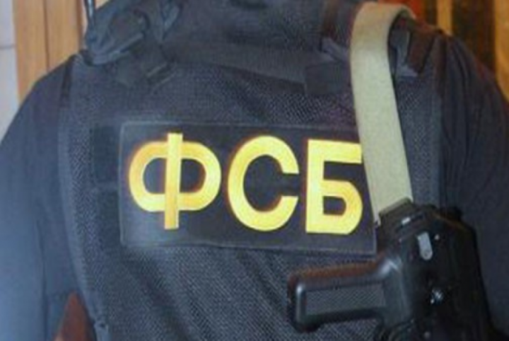 СМИ: ФСБ обыскивает и допрашивает крымских журналистов
