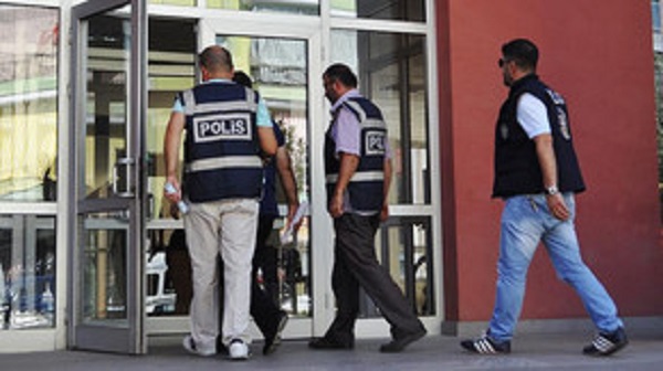 В ходе полицейского рейда арестовали племянника Гюлена, - турецкие СМИ