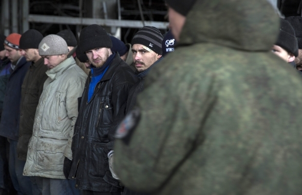 Названо общее число освобожденных пленных в Донбассе - Минобороны