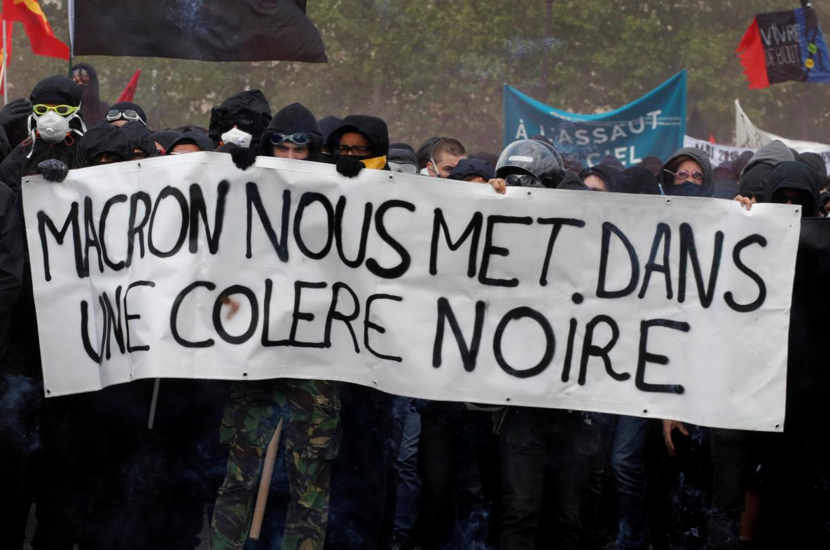 Первомай по-французски: в Париже прошла волна беспорядков, задержано 200 человек – кадры