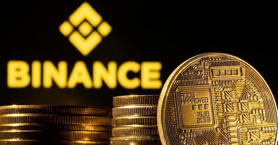 Криптобиржа Binance выдала Москве поддержавшего "Азов" айтишника