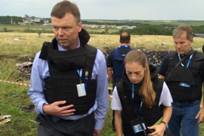 Петр Порошенко: Представители ОБСЕ были обстреляны в зоне падения «Боинга-777»