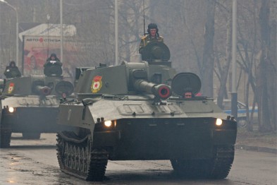 Боевики концентрируют бронетехнику и артиллерию в Донецке