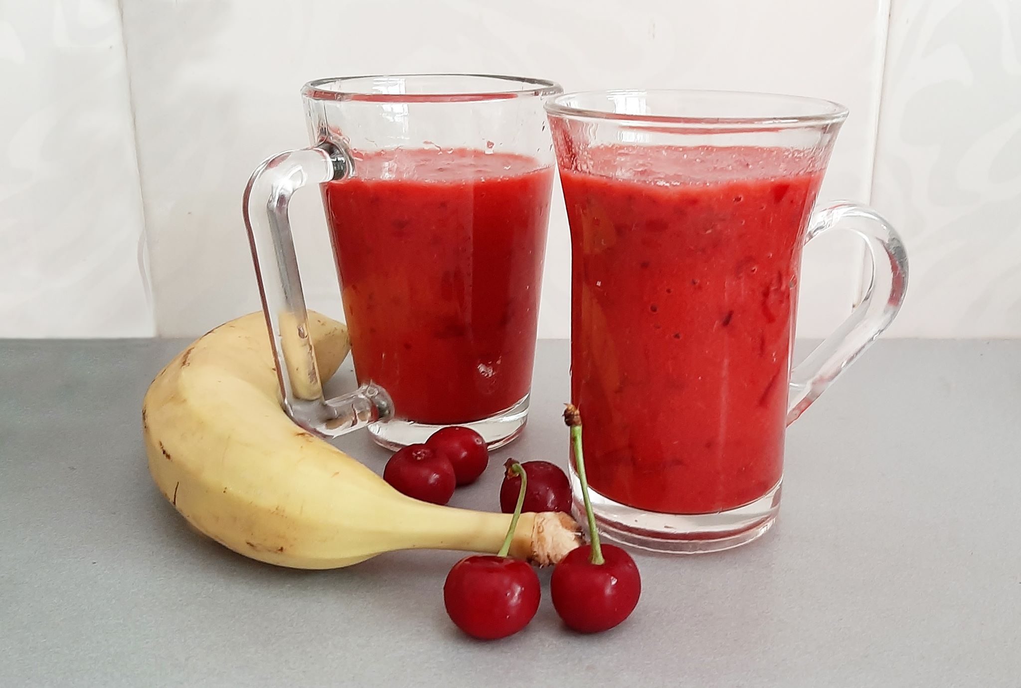 Рецепт вишневого смузи: эта алая сочная ягода просто витаминная бомба