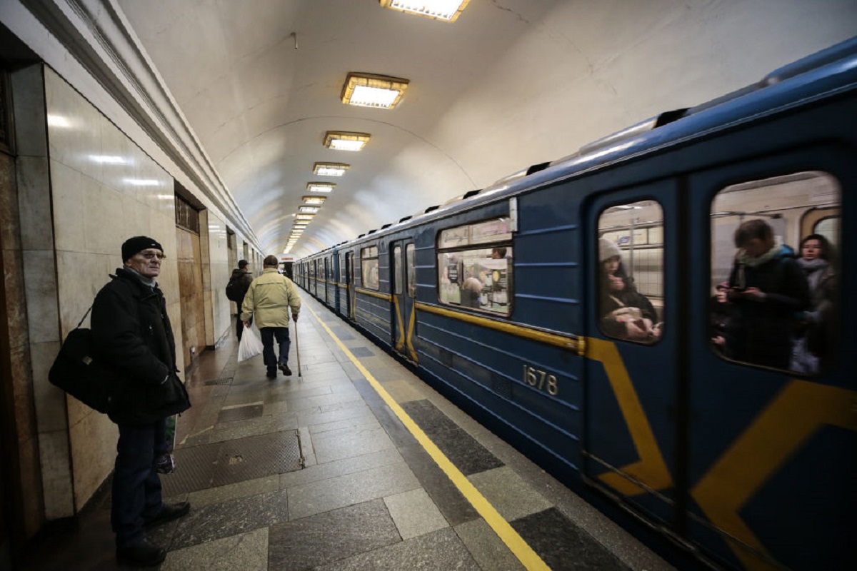 СМИ узнали, когда власть запустит метро в Киеве и отменит карантин из-за коронавируса