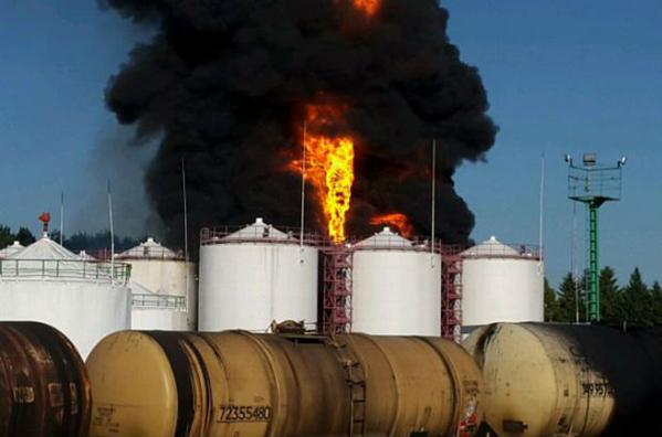 Масштабный пожар на нефтебазе под Киевом. Хроника событий. 10.06.2015