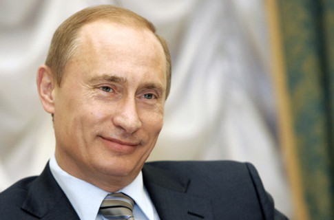 Путин обнародовал декларацию: 7,7 млн рублей, квартира и три машины