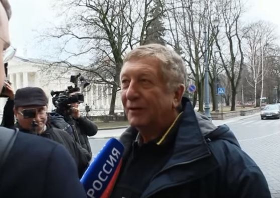 "Вы не средство массовой информации": оппозиционер Боровой "плюнул" в лицо пропагандистам из РФ