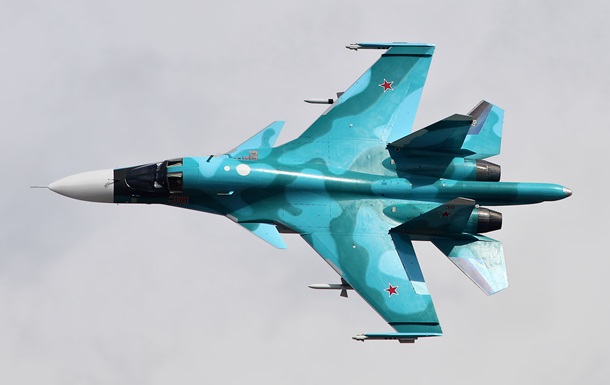 В России два истребителя-бомбардировщика "Су-34" столкнулись в небе под Липецком - детали ЧП