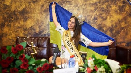 ​"Миссис Вселенная-2016" Ольга Торнер привезла корону победительницы в Украину