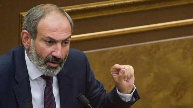 Пашинян взял власть в свои руки: в Армении состоялись громкие отставки близких соратников Саргсяна