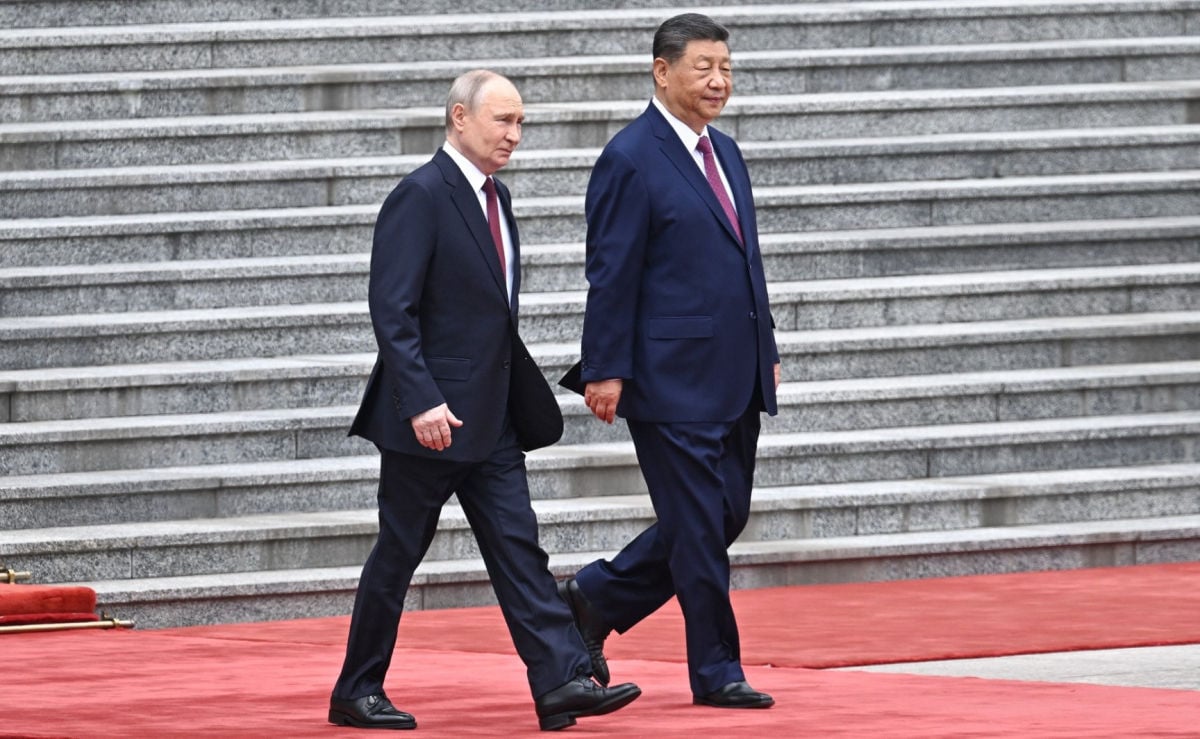 Путін виснажив Росію на Донбасі і став васалом Китаю, який "анексує" російські території - The Hill