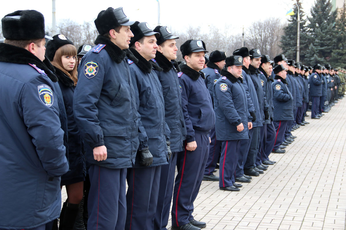 В праздники в Мариуполе охранять общественный порядок будут 300 милиционеров
