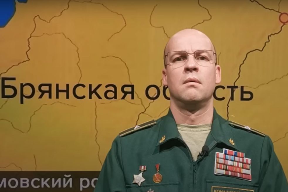 ​"Кого сбили - ну, сорян", - Сеть "взорвала" пародия на брифинг Конашенкова о брянском ПВО