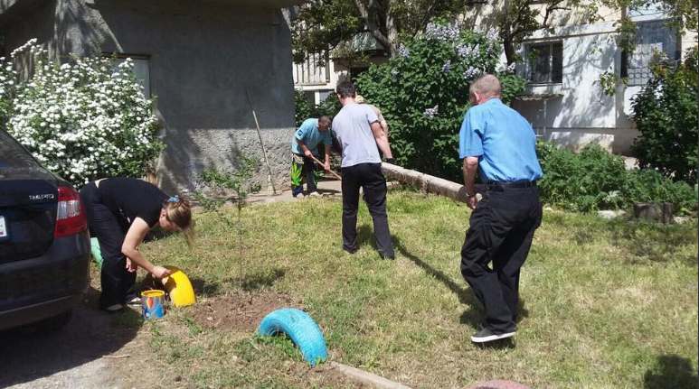 В аннексированном Крыму появился украинский дворик: "На такую площадку даже Путина не стыдно пригласить в песочнице поиграть" (фото)