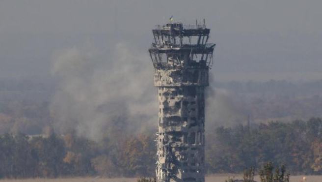 СМИ: В Донецком аэропорту разрушена вышка центра управления полетами 
