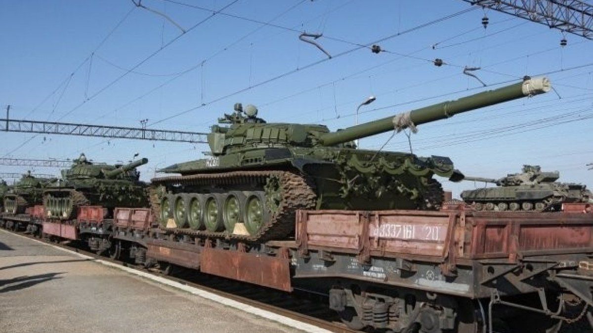 "Сейчас лежит опрокинутым", - партизаны подорвали под Мелитополем поезд с российскими военными
