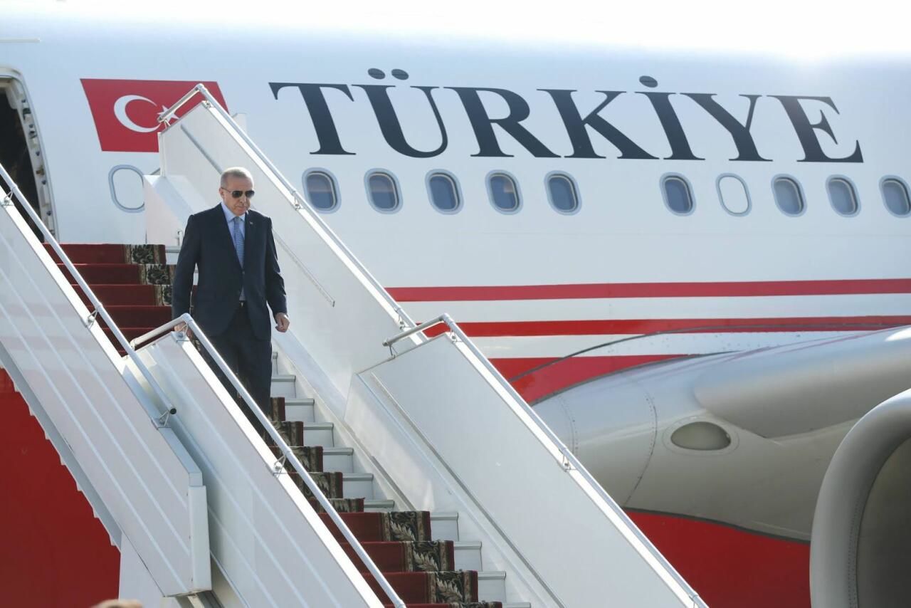 ​Эрдоган прилетел в Сочи, однако его не встретило высшее руководство России