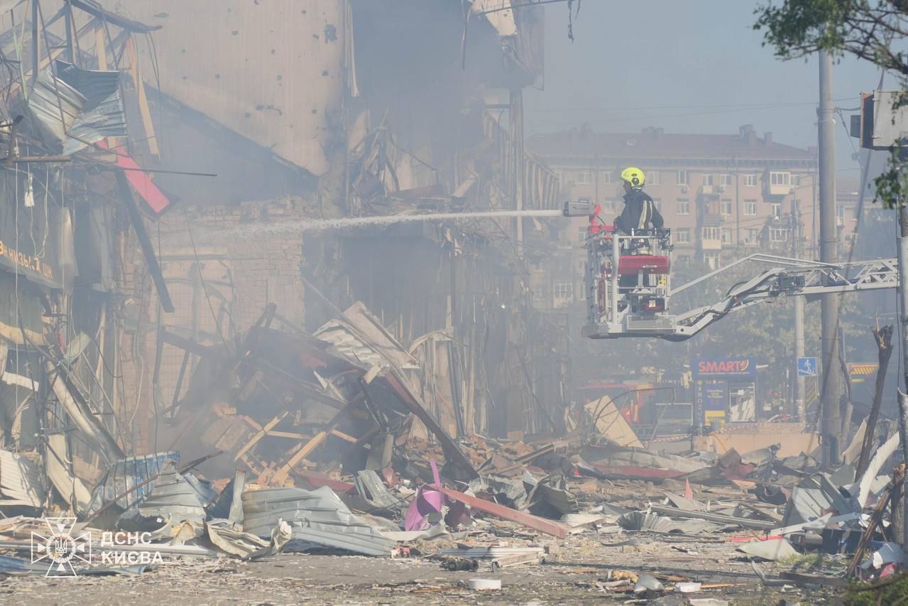 Зеленский об ударе РФ “Орешником”: “Реально неадекваты”